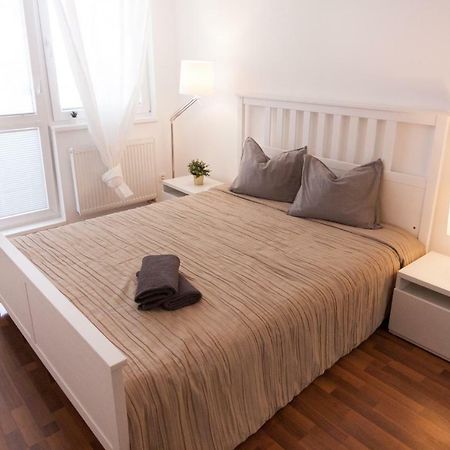After Eight Apartment บราติสลาวา ภายนอก รูปภาพ