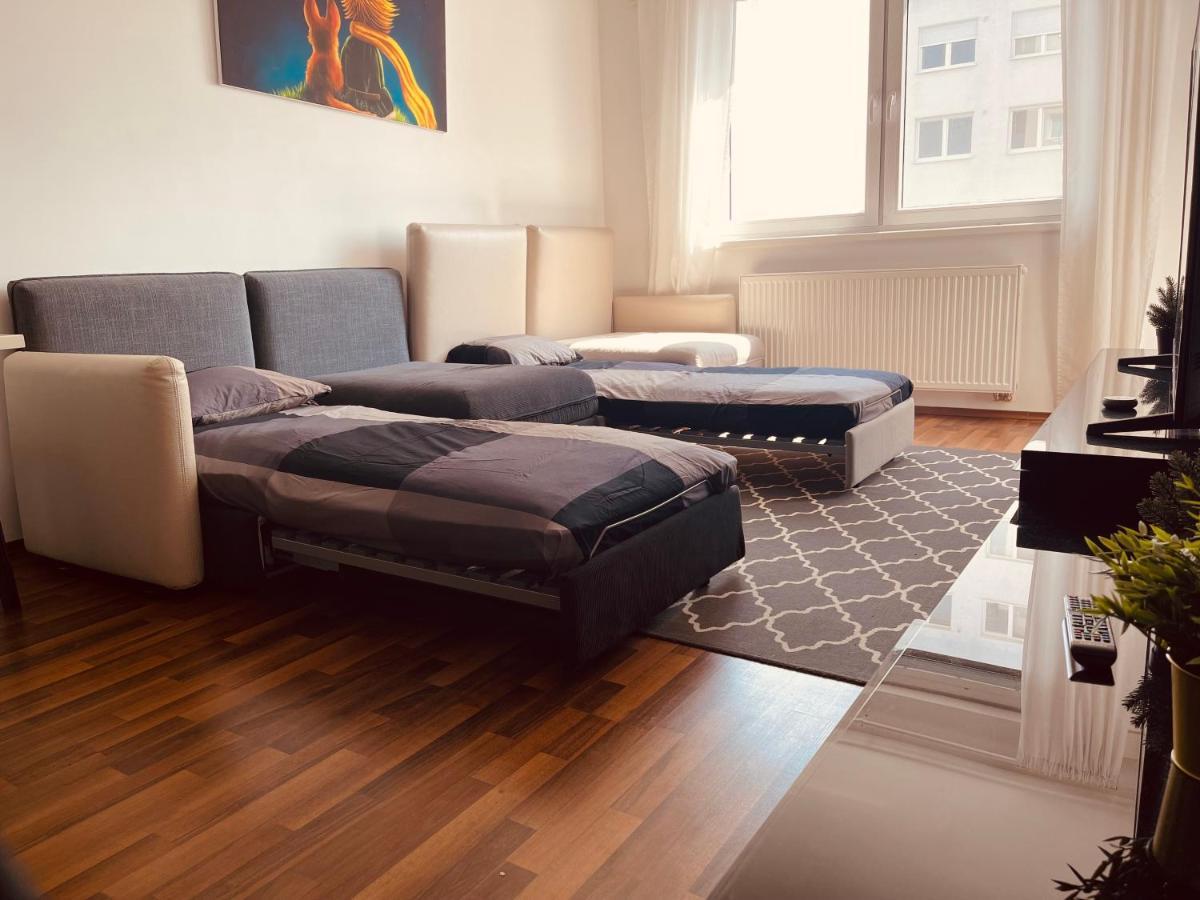 After Eight Apartment บราติสลาวา ภายนอก รูปภาพ