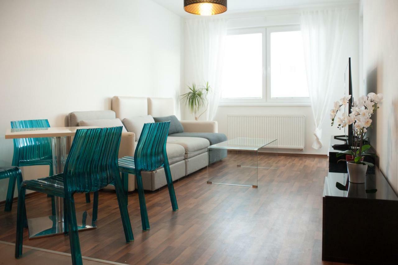 After Eight Apartment บราติสลาวา ภายนอก รูปภาพ