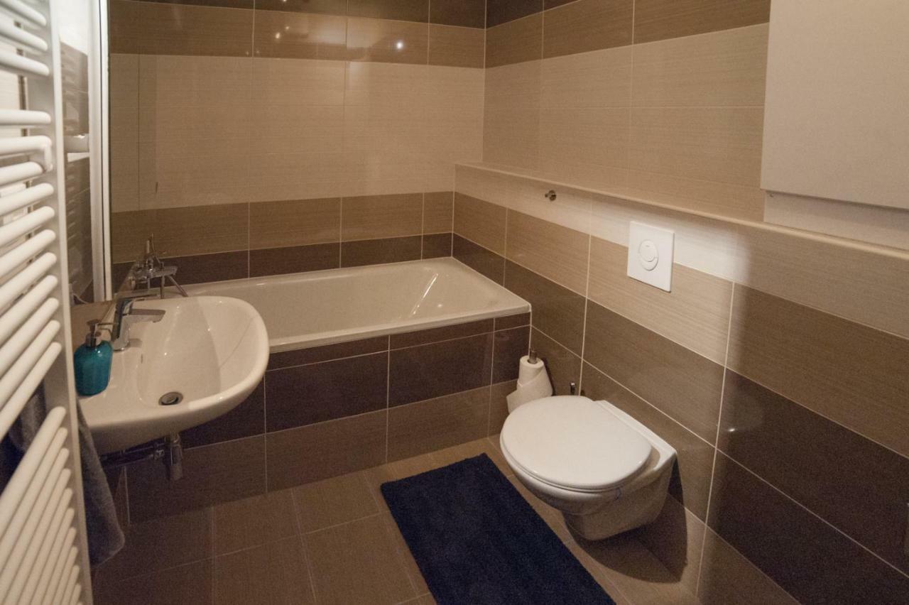 After Eight Apartment บราติสลาวา ภายนอก รูปภาพ